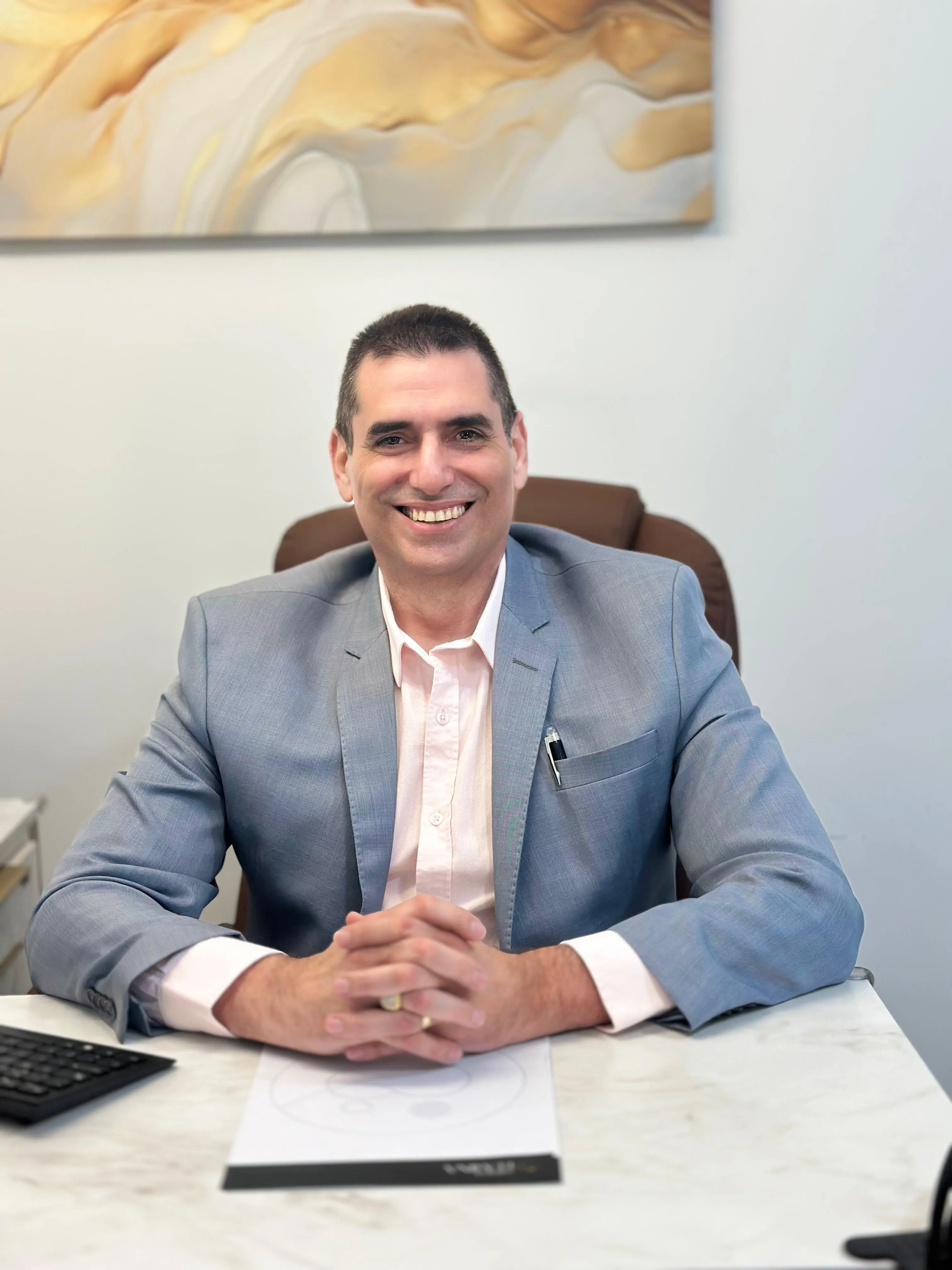 Dr. Alfonso Ross